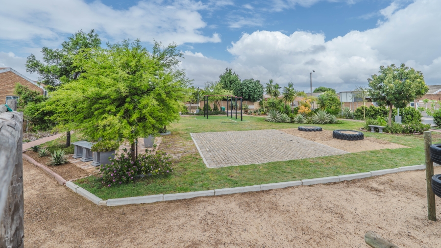 3 Bedroom Property for Sale in Zonnendal Western Cape